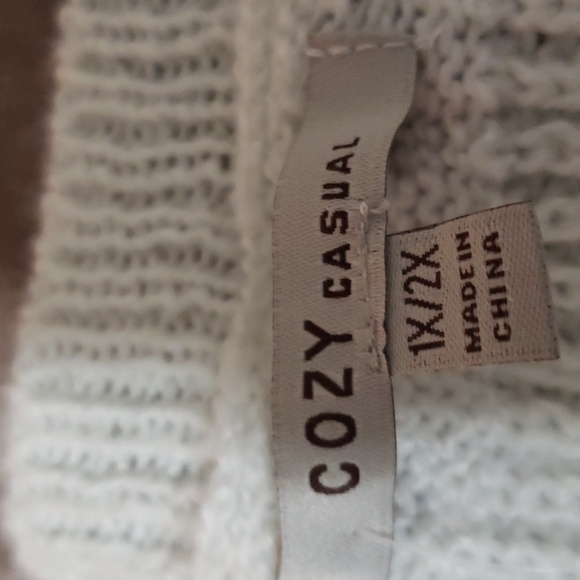 Cozy Casual. NWT. White Knit Sweater Crew Neckline Mixed Pattern Knit Size 2X/3X - Picture 14 of 16